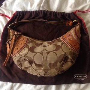 Coach boho style shoulder bag 👛